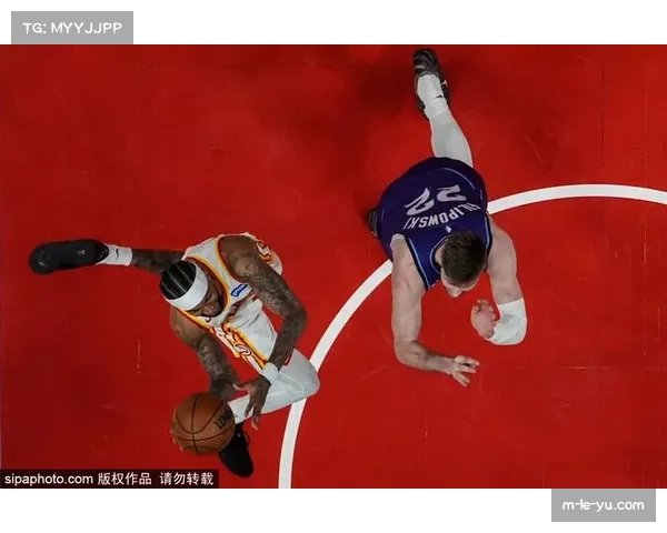 老鹰杰伦约翰逊26分12篮板4助攻 全能表现支撑球队攻防两端